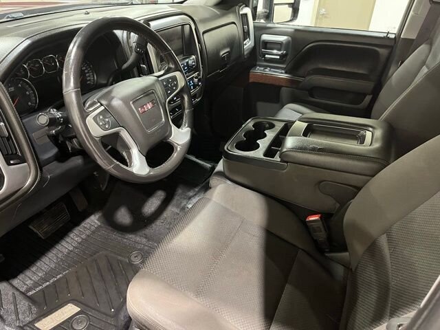 
 2017 GMC Sierra 1500 SLE w/ Navigation full									