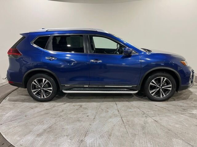 
 2018 Nissan Rogue SL w/ Apple Car Play and Navigation full									