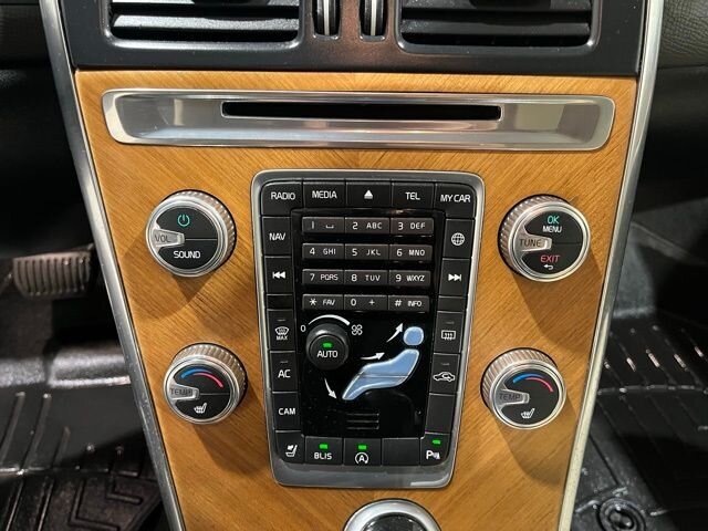 
 2017 Volvo XC60 T5 Inscription full									