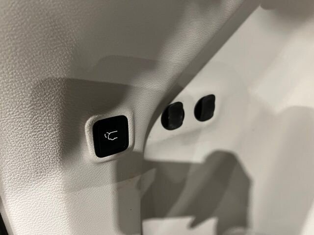 
 2019 Jeep Cherokee Limited full									