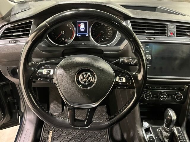 
 2019 Volkswagen Tiguan 2.0T SE 4Motion w/ Apple Car Play full									