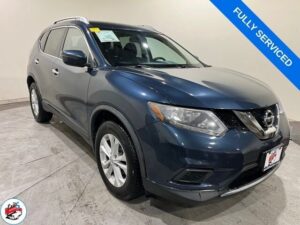 2016 Nissan Rogue SV's photo