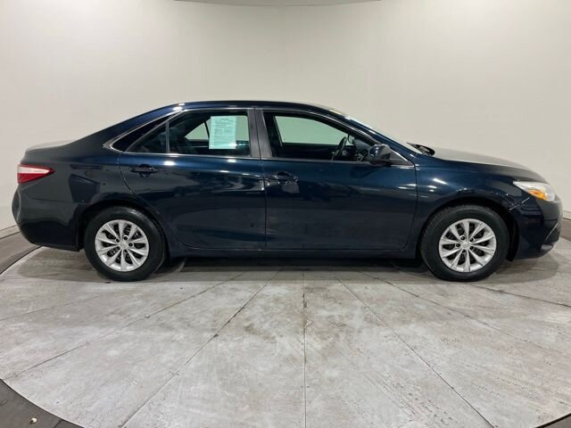 
 2016 Toyota Camry LE full									