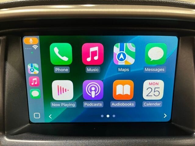 
 2019 GMC Canyon Denali w/ Apple Car Play and Navigation full									