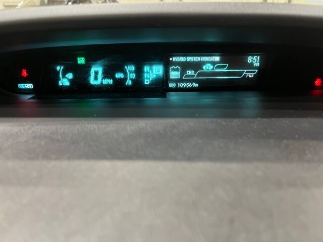 
 2015 Toyota Prius Four full									