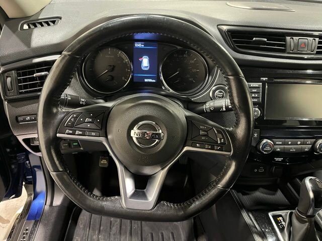 
 2018 Nissan Rogue SL w/ Apple Car Play and Navigation full									