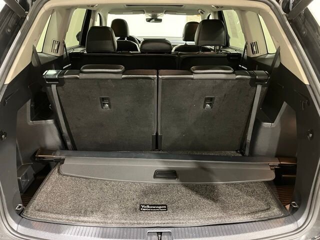 
 2019 Volkswagen Atlas 3.6L V6 SE w/Technology full									