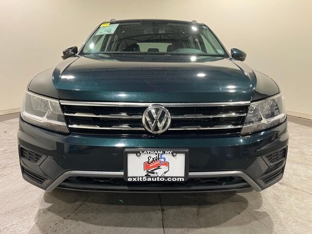 
 2019 Volkswagen Tiguan 2.0T SE 4Motion w/ Apple Car Play full									
