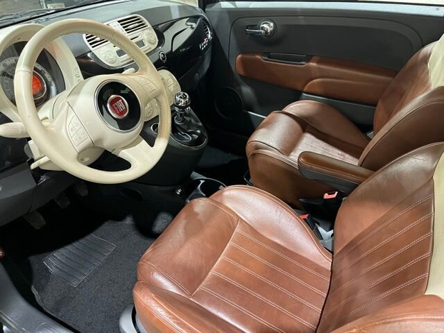 
 2013 FIAT 500c Lounge full									