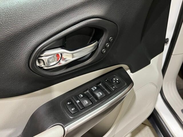 
 2019 Jeep Cherokee Limited full									