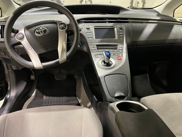 
 2015 Toyota Prius Four full									