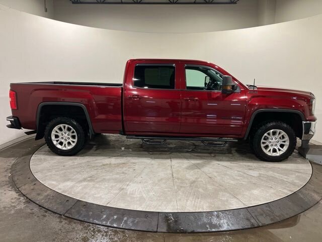 
 2017 GMC Sierra 1500 SLE w/ Navigation full									