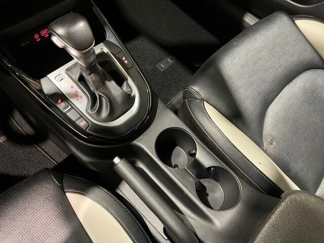 
 2019 Kia Forte EX w/ Apple Car Play full									