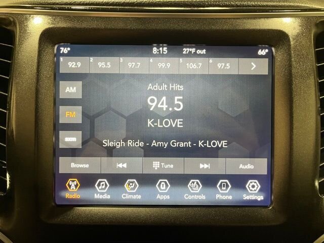 
 2019 Jeep Cherokee Trailhawk w/ Apple Car Play full									