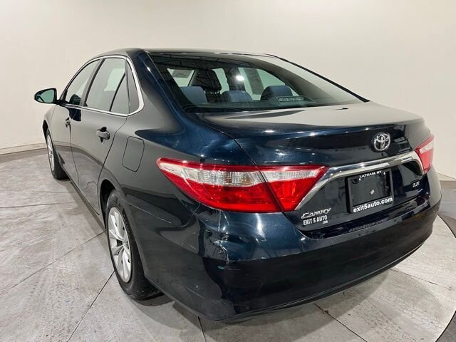 
 2016 Toyota Camry LE full									