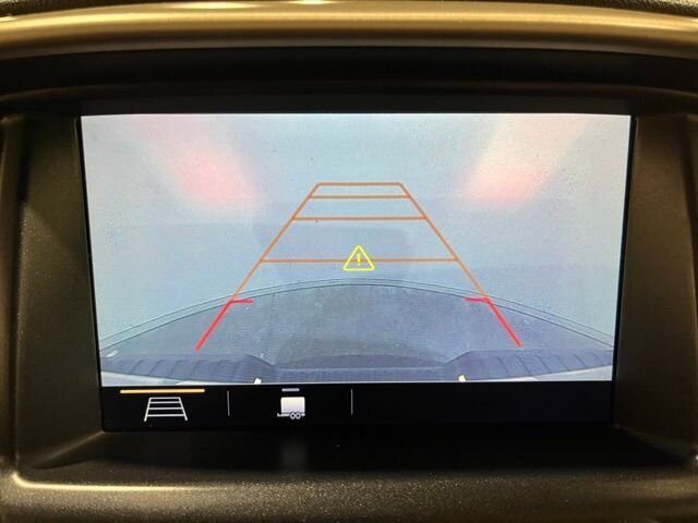 
 2019 GMC Canyon Denali w/ Apple Car Play and Navigation full									