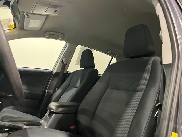 
 2018 Toyota RAV4 LE full									