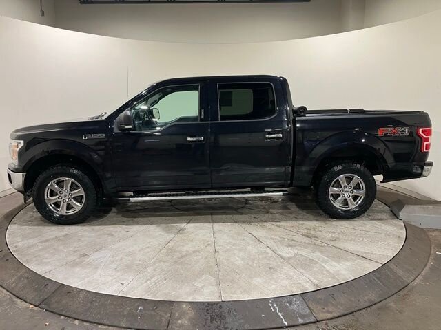 
 2020 Ford F-150 XLT w/ Apple Car Play and Navigation full									