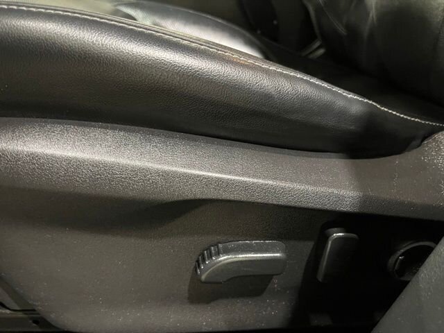 
 2019 Subaru Ascent Limited w/ Apple Car Play full									