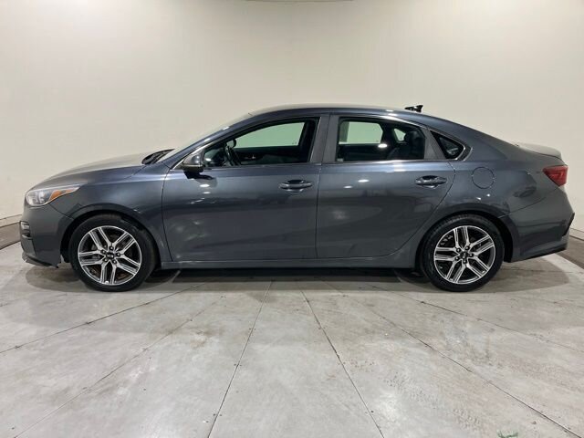 
 2019 Kia Forte EX w/ Apple Car Play full									