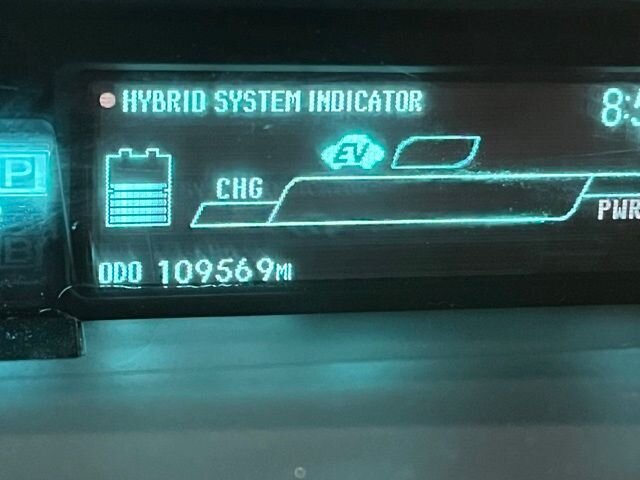 
 2015 Toyota Prius Four full									