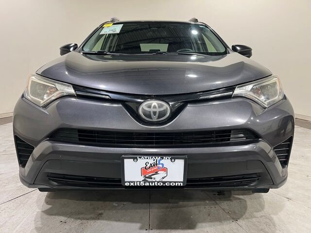
 2017 Toyota RAV4 LE full									