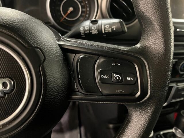 
 2018 Jeep Wrangler Sport full									