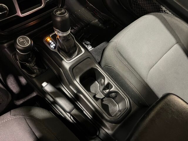 
 2018 Jeep Wrangler Sport full									