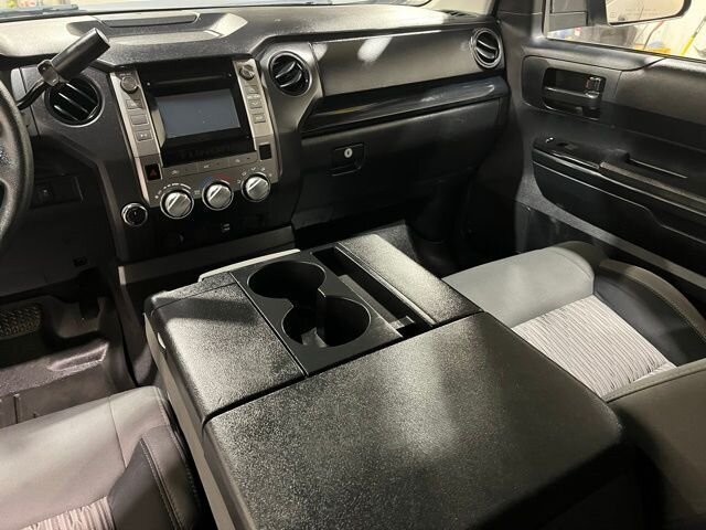 
 2015 Toyota Tundra SR full									
