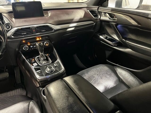 
 2016 Mazda CX-9 Grand Touring full									