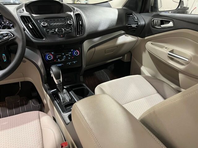 
 2018 Ford Escape SE full									
