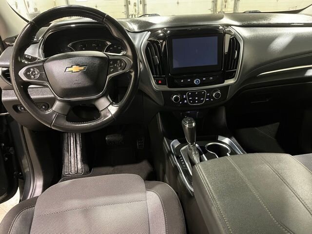 
 2019 Chevrolet Traverse LT w/ Apple Car Play full									