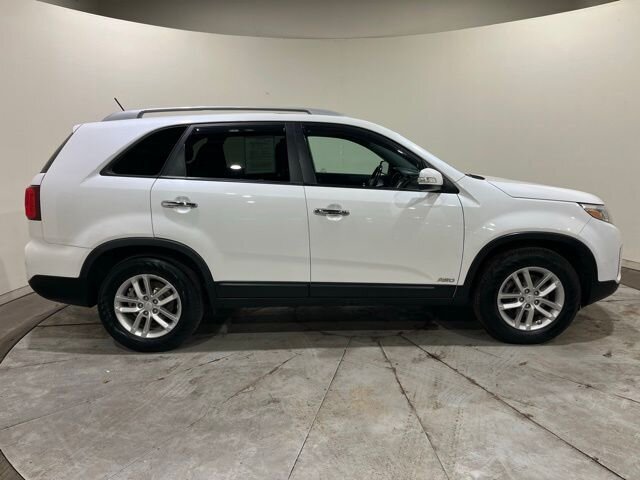 
 2015 Kia Sorento LX full									