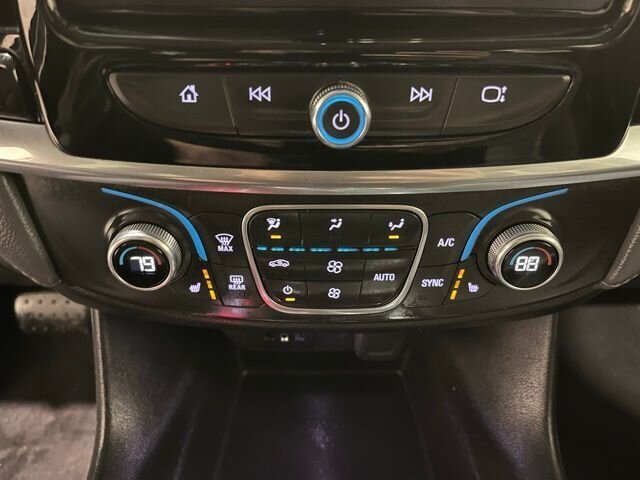 
 2019 Chevrolet Traverse LT w/ Apple Car Play full									