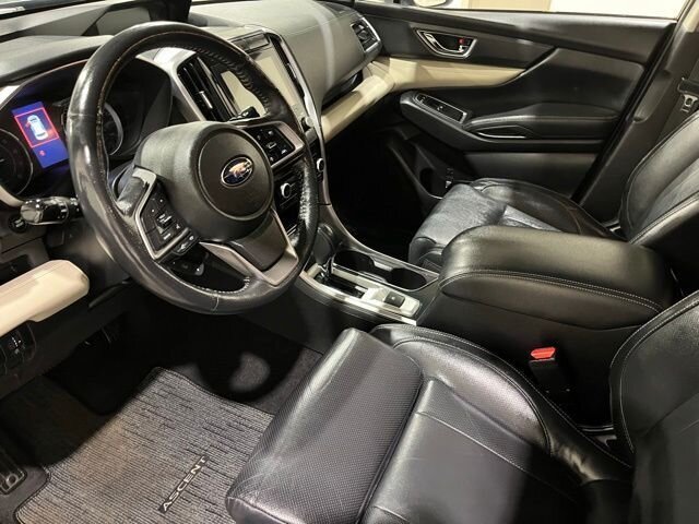 
 2019 Subaru Ascent Limited w/ Apple Car Play full									