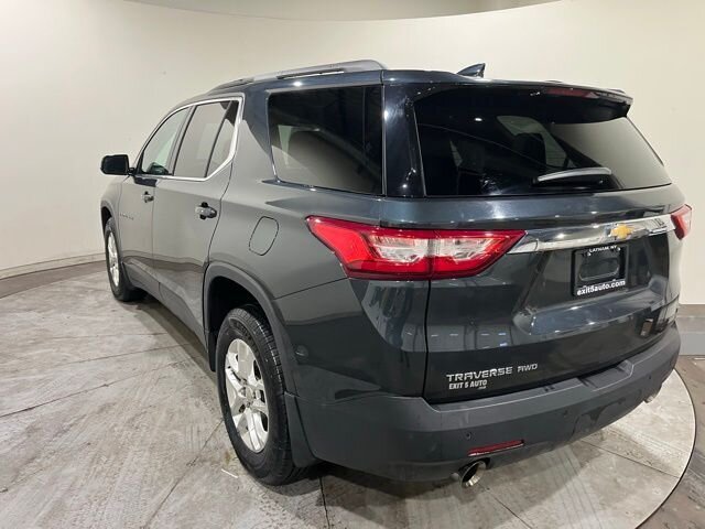 
 2019 Chevrolet Traverse LT w/ Apple Car Play full									