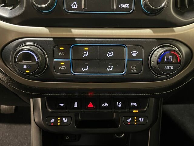 
 2019 GMC Canyon Denali w/ Apple Car Play and Navigation full									