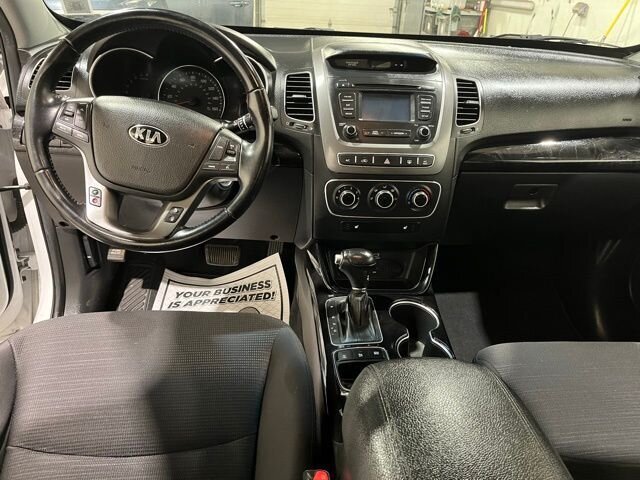 
 2015 Kia Sorento LX full									