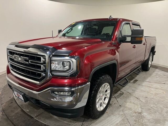 
 2017 GMC Sierra 1500 SLE w/ Navigation full									