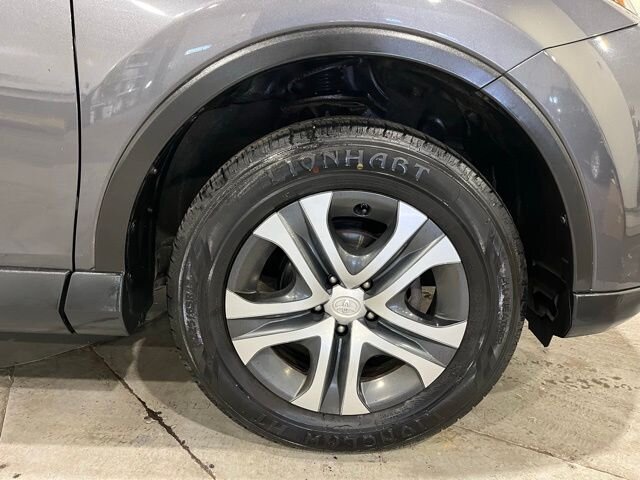 
 2018 Toyota RAV4 LE full									