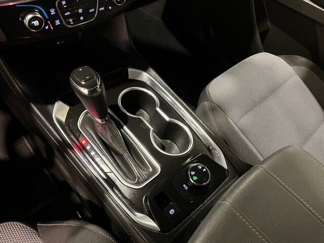 
 2019 Chevrolet Traverse LT w/ Apple Car Play full									