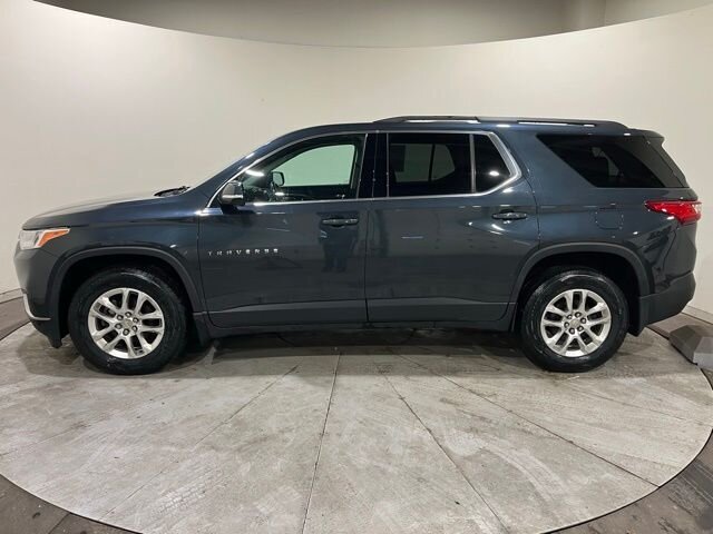 
 2019 Chevrolet Traverse LT w/ Apple Car Play full									
