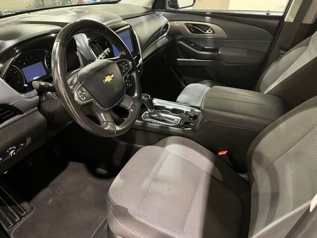 
 2019 Chevrolet Traverse LT w/ Apple Car Play full									