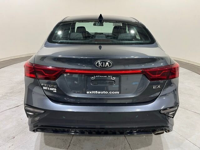 
 2019 Kia Forte EX w/ Apple Car Play full									