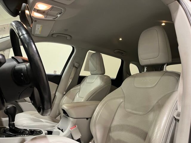 
 2019 Jeep Cherokee Limited full									