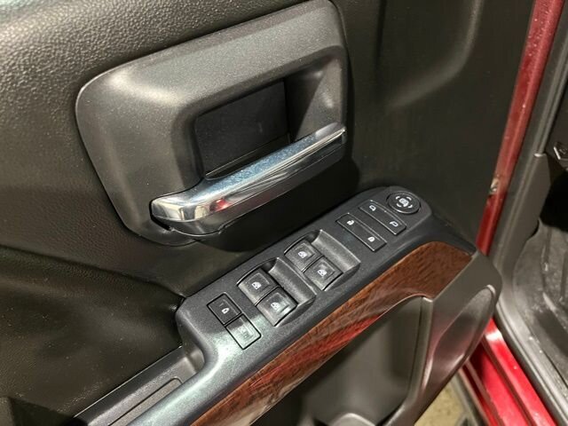 
 2017 GMC Sierra 1500 SLE w/ Navigation full									