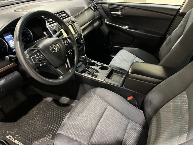 
 2016 Toyota Camry LE full									