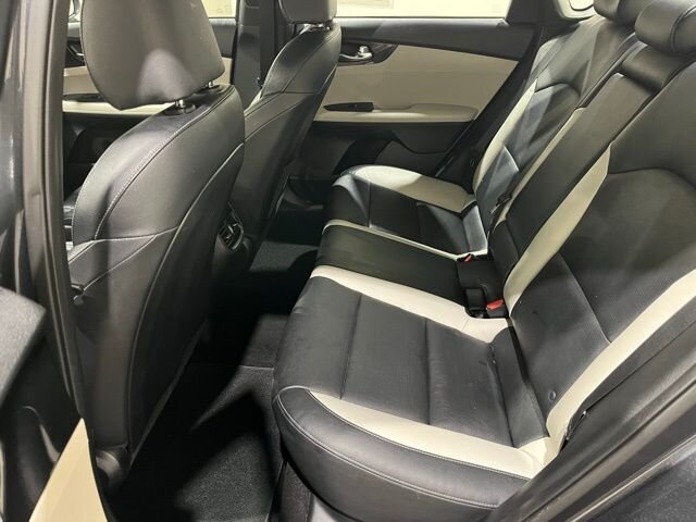 
 2019 Kia Forte EX w/ Apple Car Play full									