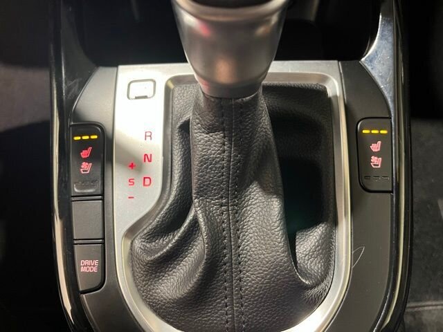 
 2019 Kia Forte EX w/ Apple Car Play full									