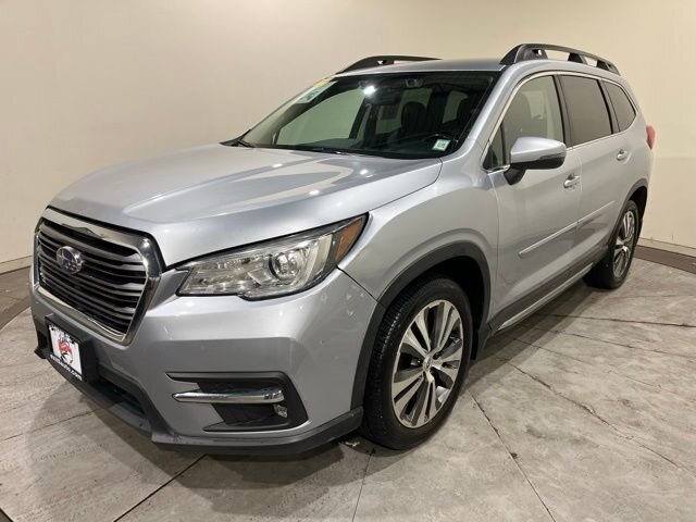 
 2019 Subaru Ascent Limited w/ Apple Car Play full									